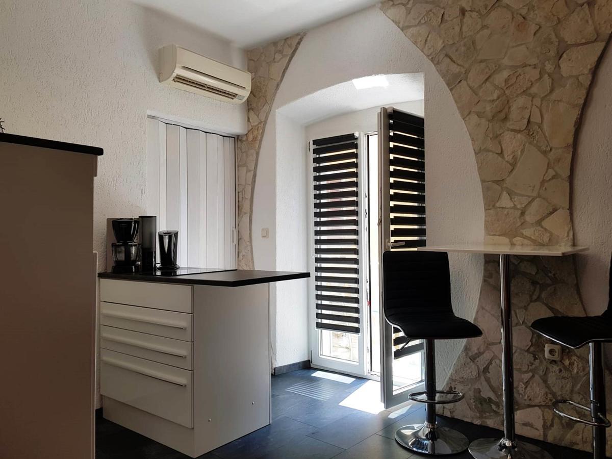 Excelsior Apartments Ровинь Экстерьер фото