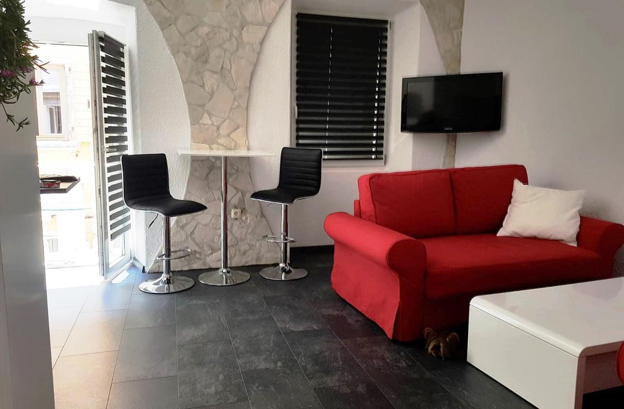 Excelsior Apartments Ровинь Экстерьер фото